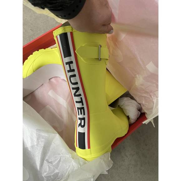 NEW HUNTER womens original short tri colour logo backstrap boot in zesty yellow - Picture 2 of 2